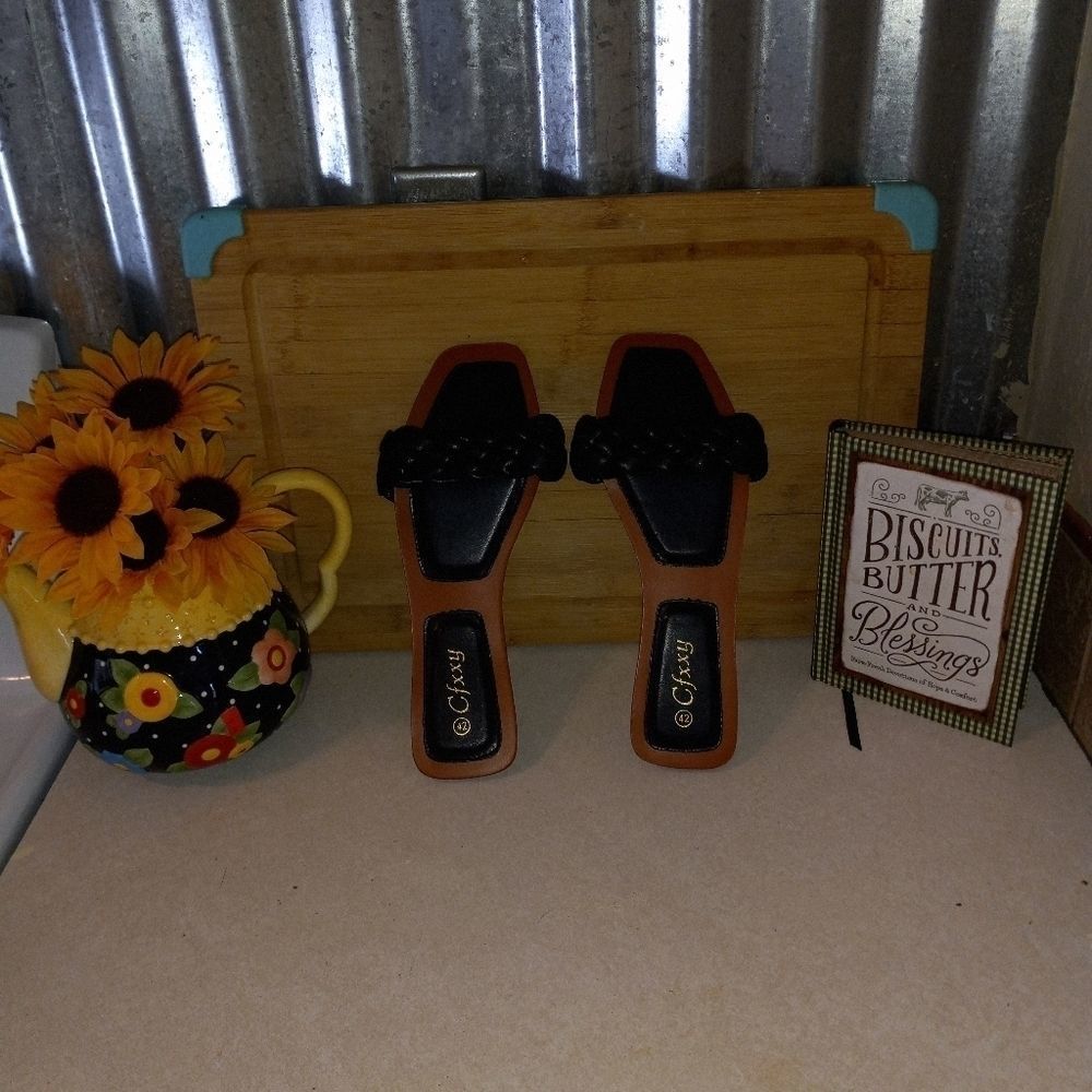 Cfxxy Sandals